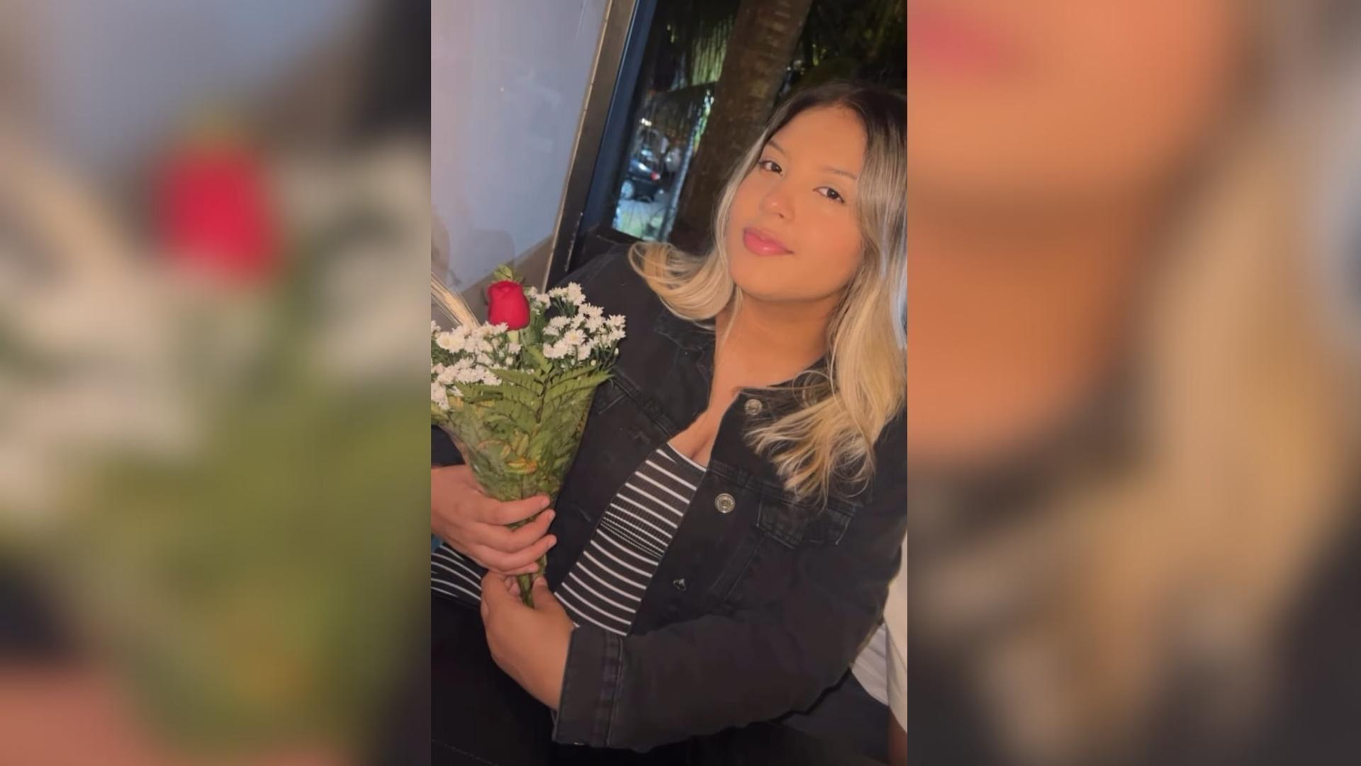 Sara Nicoly estava grvida de 8 meses e morreu aps um acidente entre moto e caminho