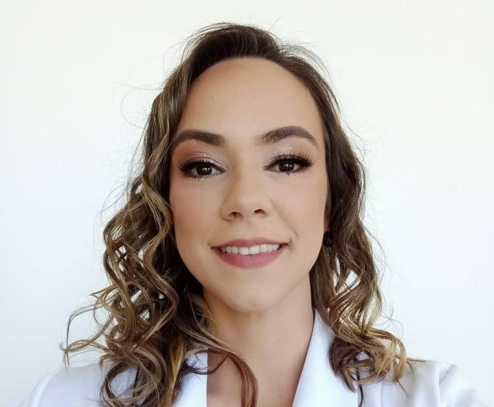 Leise Herrmann Parizotto uma das vtimas mortas em queda de balo em SC Foto Redes SociasDivulgao