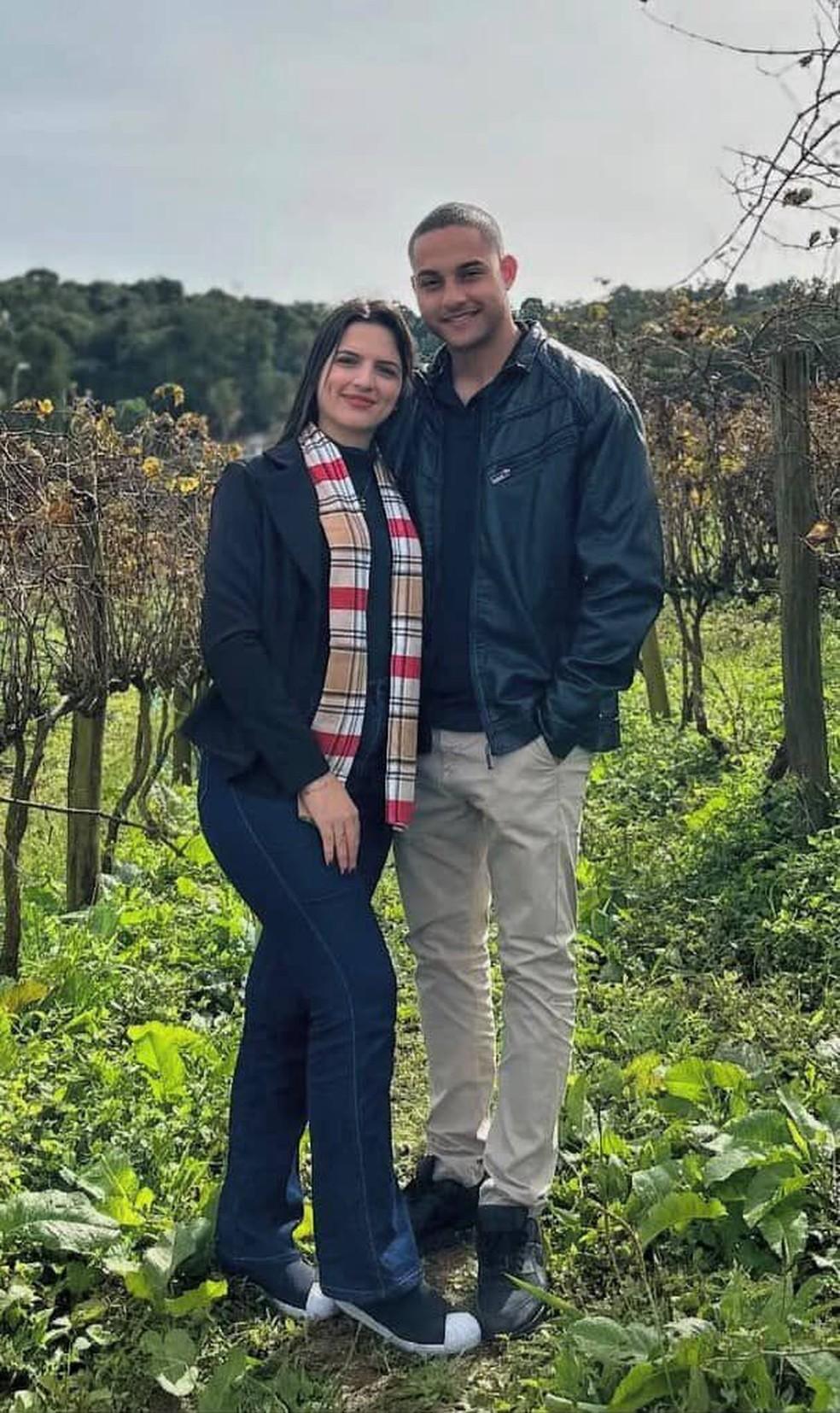 Bombeiro Paulo e a analista de marketing Mayra morreram em acidente de carro Foto Arquivo pessoal