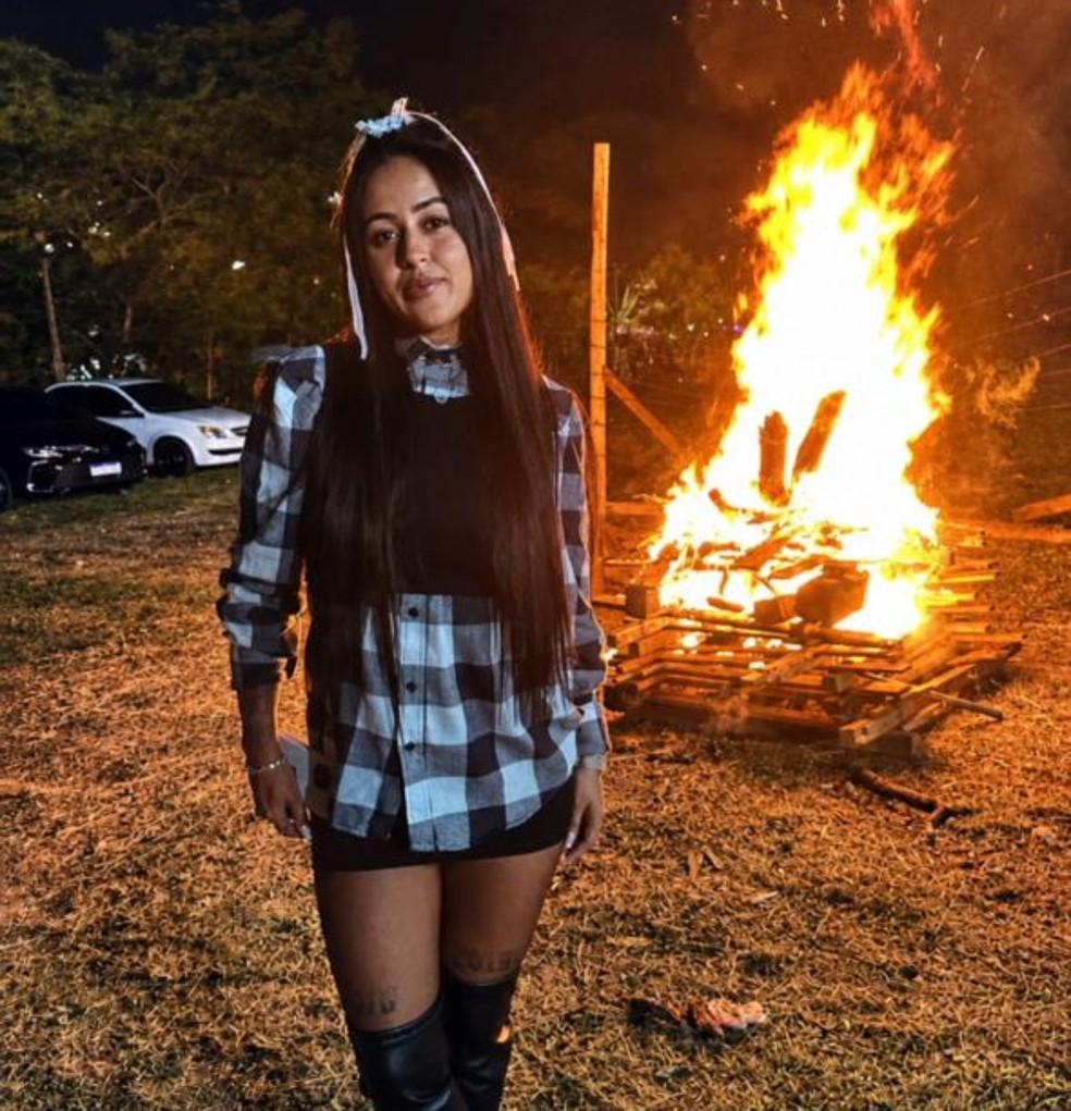 Influenciadora digital Thas Moura a vtima que morreu em acidente de moto aps em Volta Redonda Foto DivulgaoRedes Sociais